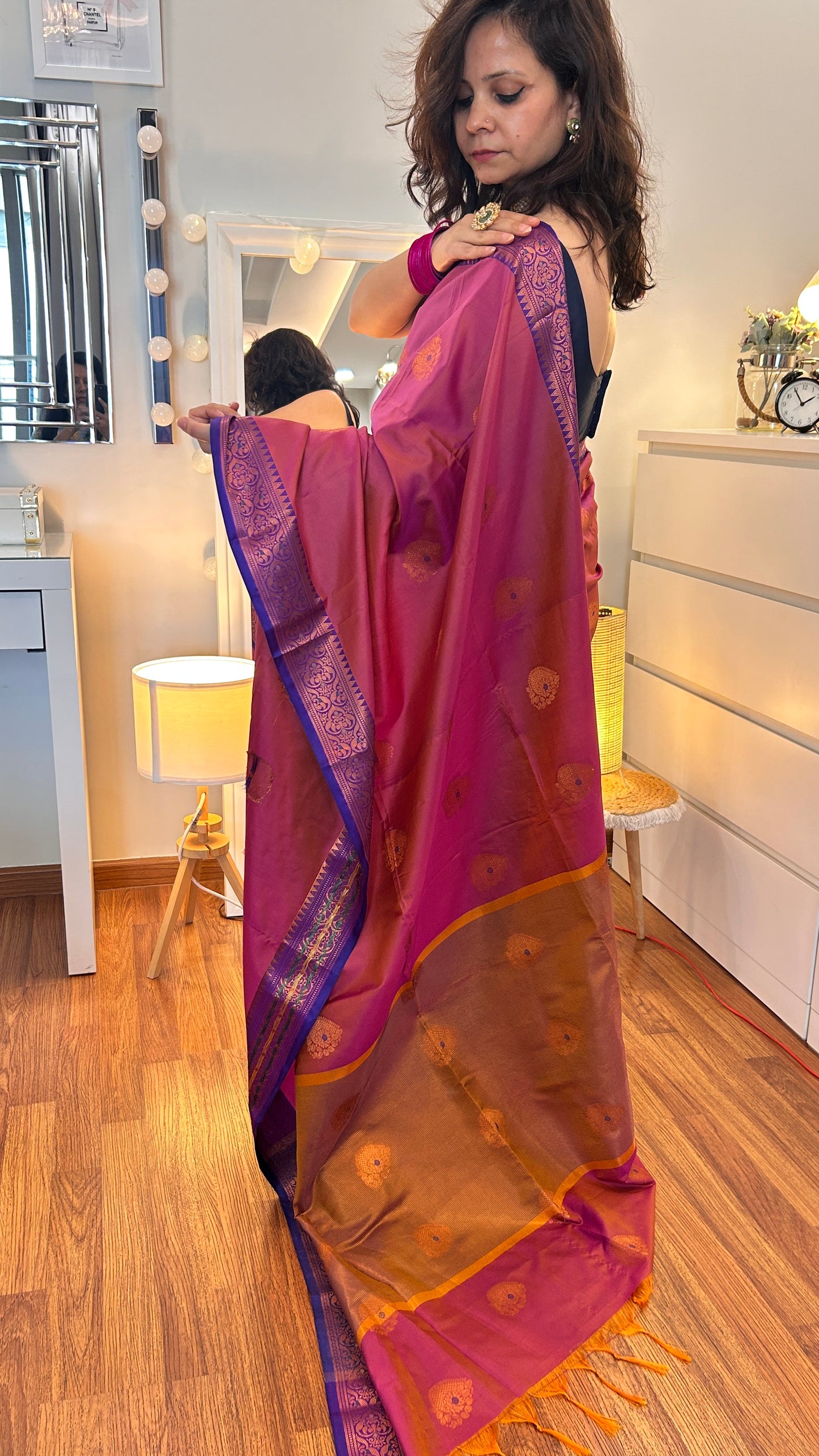 Regal Threads |Mauve Mirage