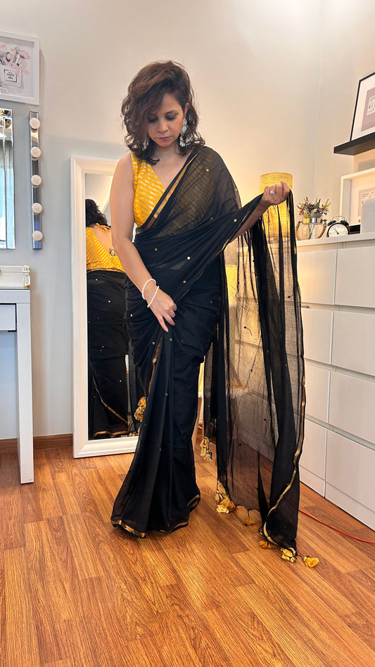 Sparkling Mul |Dotted Elegance